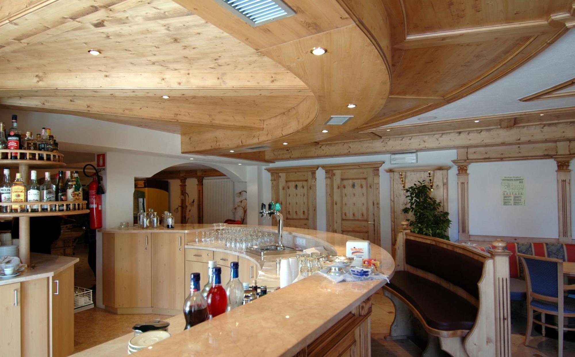 Residence Pez Gajard ซานมาร์ตีโนดีกัสตรอสซา ภายนอก รูปภาพ