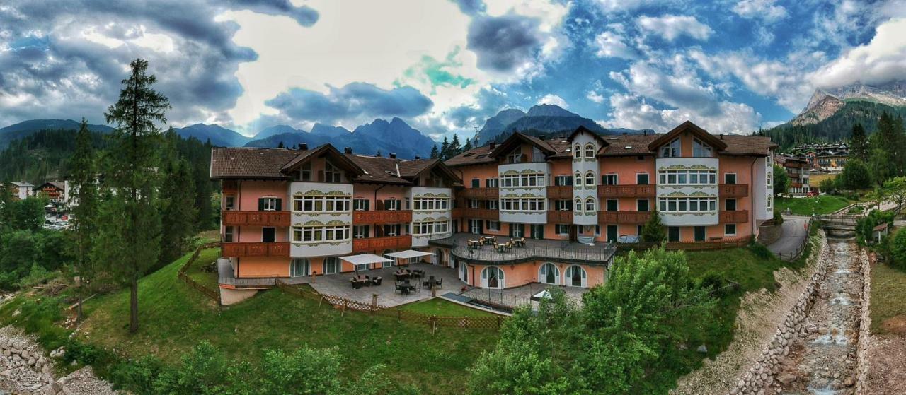 Residence Pez Gajard ซานมาร์ตีโนดีกัสตรอสซา ภายนอก รูปภาพ